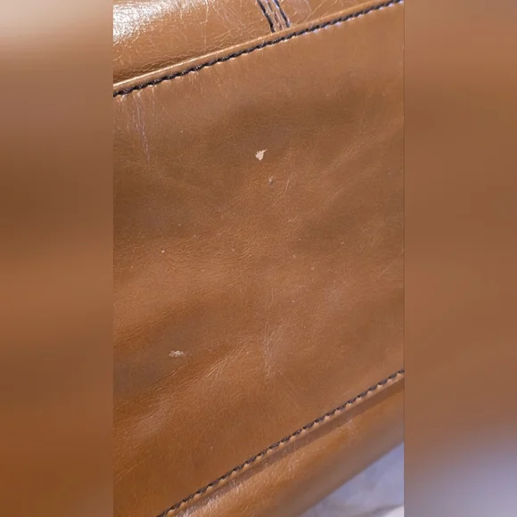 HOBO Brown Leather Shoulder Bag Shelia Medium - Picture 9 of 14